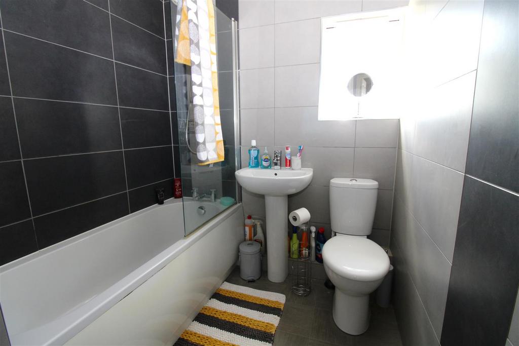 Bathroom.JPG
