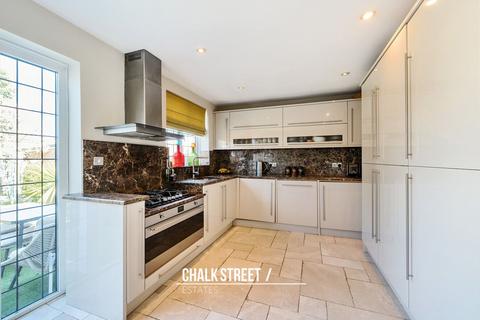 3 bedroom semi-detached house for sale, Glebe Way, Hornchurch, RM11