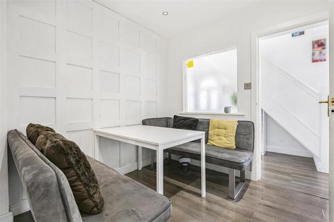 2 Honiton Road, Reading, RG2 7SL