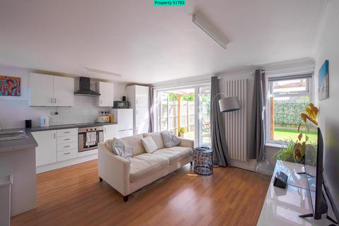 40a Branton Close, Basingstoke, RG22 6UN