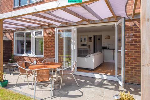 40a Branton Close, Basingstoke, RG22 6UN