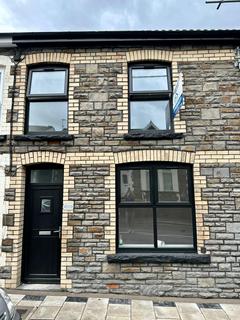 1 bedroom flat to rent, Gilfach Street, Bargoed, CF81