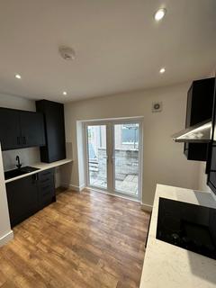 1 bedroom flat to rent, Gilfach Street, Bargoed, CF81