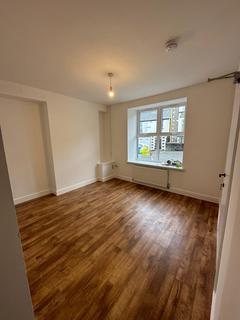 1 bedroom flat to rent, Gilfach Street, Bargoed, CF81