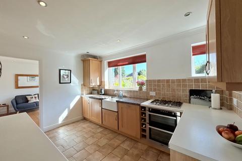 10 Brentford Road, Solihull, B91 1UJ
