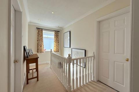 10 Brentford Road, Solihull, B91 1UJ