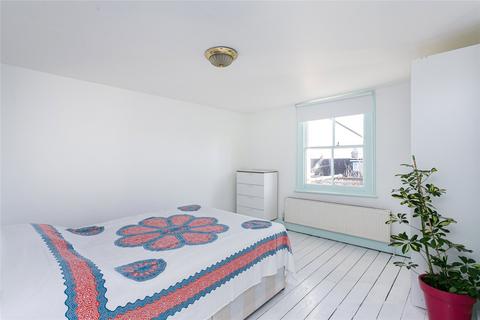 19 Pyrmont Grove, London, SE27 0BG