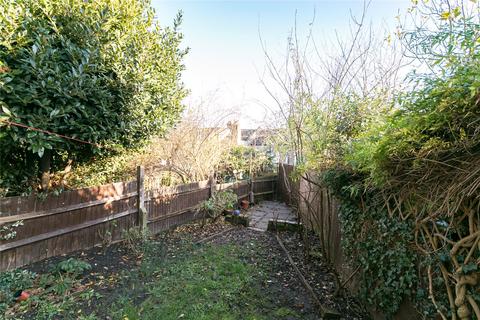 19 Pyrmont Grove, London, SE27 0BG