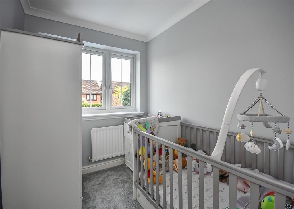 11 Penleigh Gardens-Bedroom 4.jpg