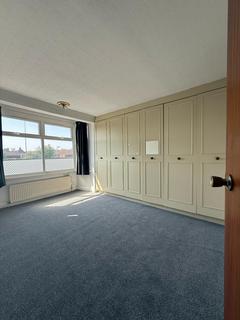 3 bedroom terraced house to rent, Newham Way, London E6