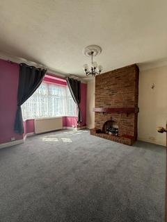 3 bedroom terraced house to rent, Newham Way, London E6