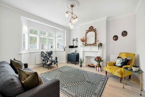 17 Highview Road, London, W13 0HA