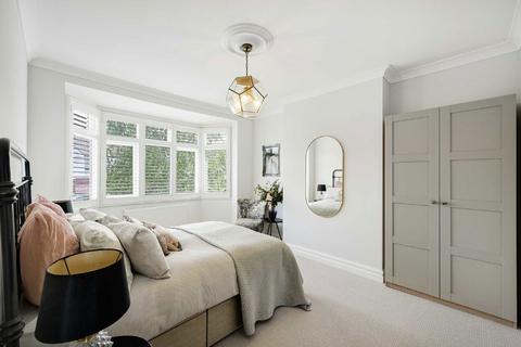17 Highview Road, London, W13 0HA
