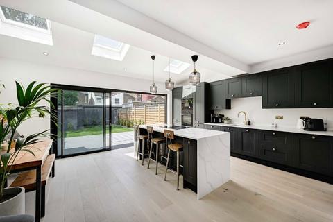 17 Highview Road, London, W13 0HA