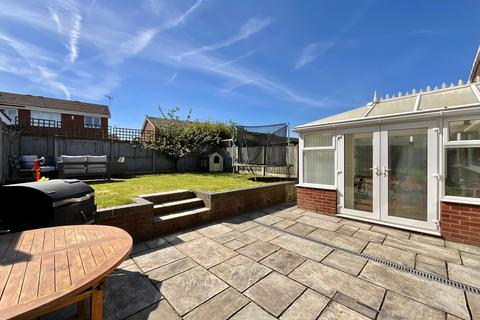 113 Chessington Crescent, Stoke-on-trent, ST4 8DP