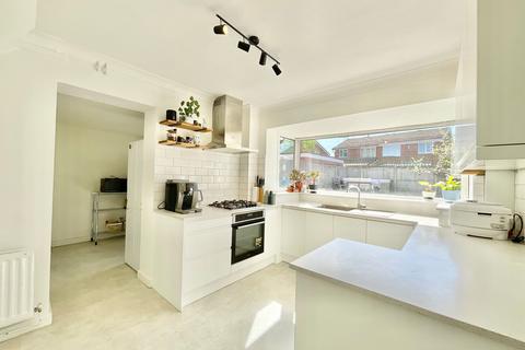 113 Chessington Crescent, Stoke-on-trent, ST4 8DP