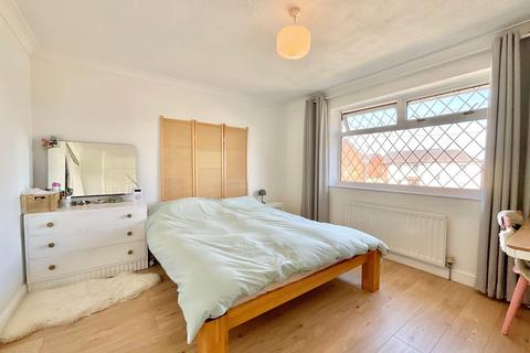 113 Chessington Crescent, Stoke-on-trent, ST4 8DP