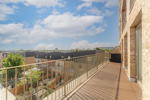 2 bedroom apartment for sale, Fore Street, London