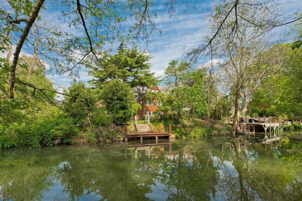 River Mole Access