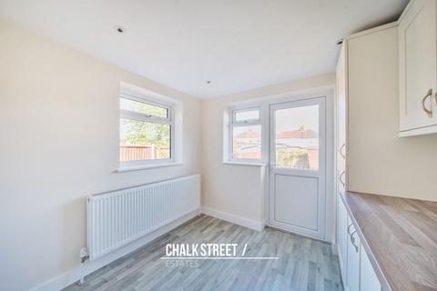 85 Alma Avenue, Hornchurch, RM12 6SS