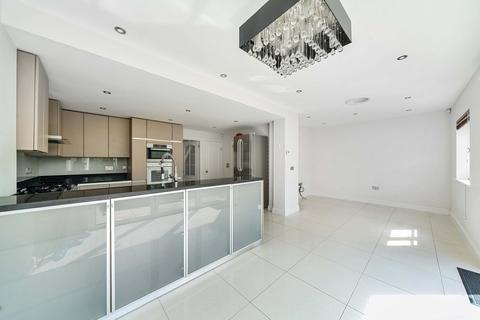 8 Boardman Close, Barnet, EN5 2NA