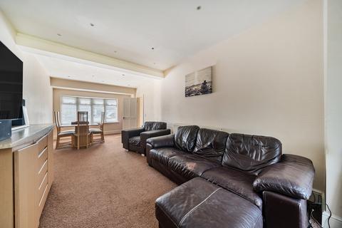 4 bedroom semi-detached house for sale, Greenwood Drive, Watford, WD25