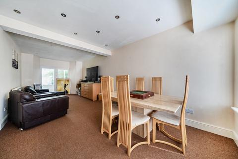 4 bedroom semi-detached house for sale, Greenwood Drive, Watford, WD25