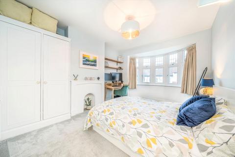 38 Holmesley Road, London, SE23 1PJ