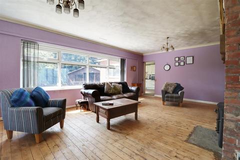 5 bedroom detached bungalow for sale, The Crescent, Welton