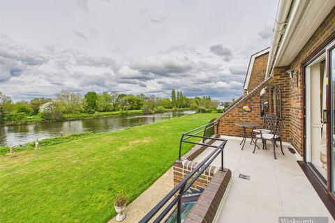 33 Ditton Reach, Thames Ditton, KT7 0XB