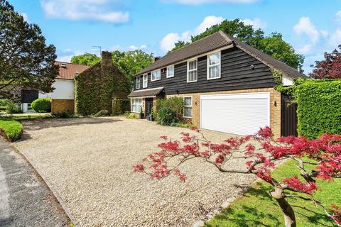 4 bedroom detached house for sale, Heatherside Gardens, Farnham Common SL2