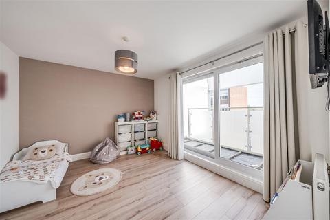 2, Lakedale Court Waterside, Crayford, Dartford, DA1 4GD