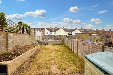 10 Greenfield Road, Folkestone, CT19 6EP