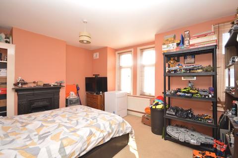 10 Greenfield Road, Folkestone, CT19 6EP