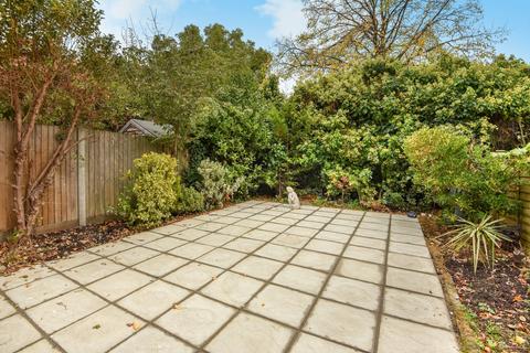 2 bedroom flat to rent, Ivydale Road, London, SE15
