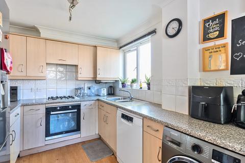 122 Benhill Avenue, Sutton, SM1 4DL
