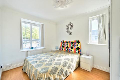 122 Benhill Avenue, Sutton, SM1 4DL