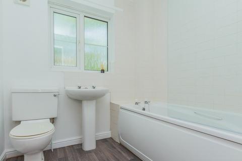 7 Fernmoor Drive, Irthlingborough, Wellingborough, NN9 5TL