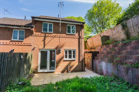 7 Fernmoor Drive, Irthlingborough, Wellingborough, NN9 5TL