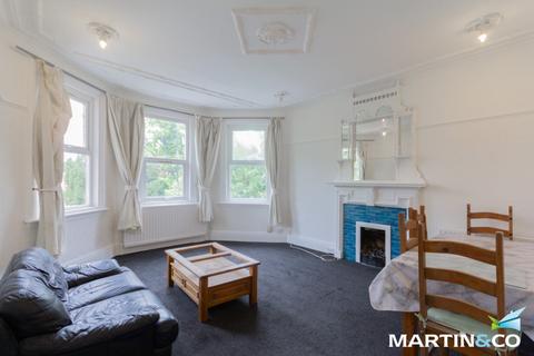 2 bedroom flat to rent, Wake Green Road, Moseley, B13