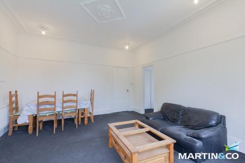 2 bedroom flat to rent, Wake Green Road, Moseley, B13