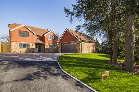 4 bedroom detached house for sale, Walshes Road, Crowborough