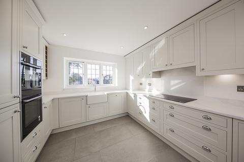 4 bedroom detached house for sale, Walshes Road, Crowborough