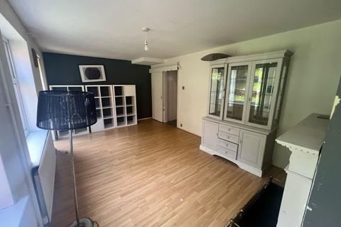 3 bedroom semi-detached house to rent, LUTON, LU2