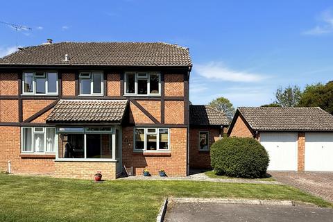11 Bradfield Close, Warminster, BA12 9JT