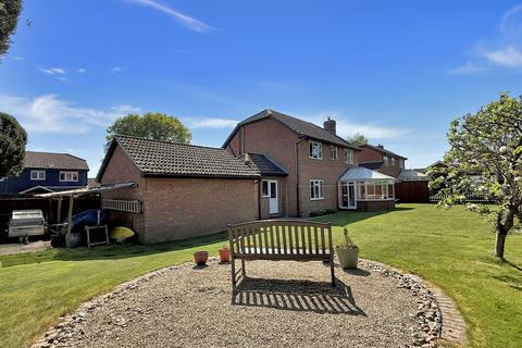 11 Bradfield Close, Warminster, BA12 9JT