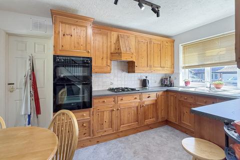 11 Bradfield Close, Warminster, BA12 9JT