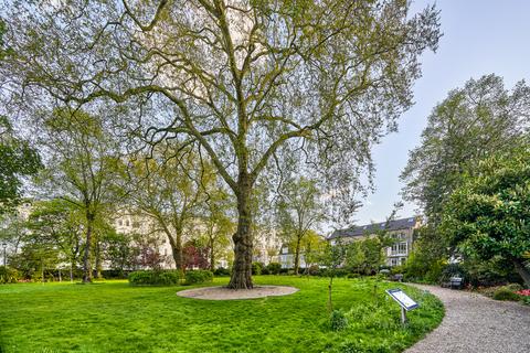 3 bedroom apartment for sale, Sussex Square, Bayswater W2
