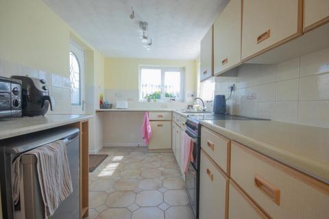 2 bedroom detached bungalow for sale, Meadow Lane Chilwell, Beeston, Nottingham, Nottinghamshire, NG9