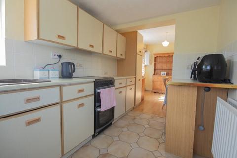 2 bedroom detached bungalow for sale, Meadow Lane Chilwell, Beeston, Nottingham, Nottinghamshire, NG9